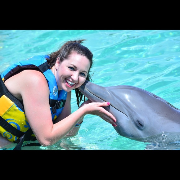 Meet your Posher, Jordyn - Picture 3 of 4